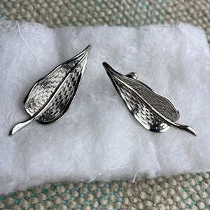 Vintage Leaf Earrings Silver Tone Metal
